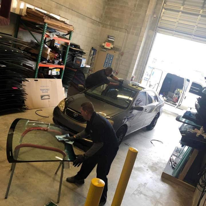 Auto Glass Repairs Miami